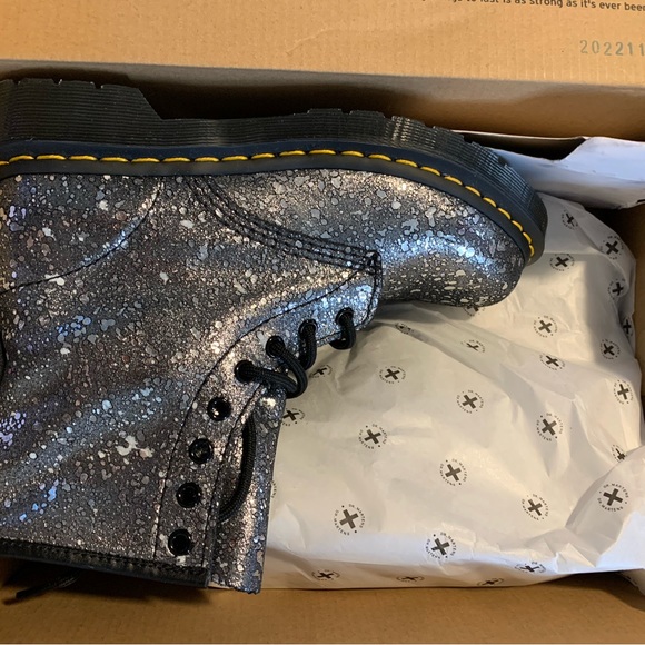 COPY - NEW-1460 METALLIC SPLATTER SUEDE LACE UP BOOTS Size 7 - Picture 5 of 11